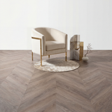 yarenza Lux Tenebrae Chevron Smoky Oak Plak PVC - Texture and Room View