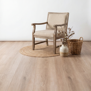 yarenza Lux Tenebrae Natural Oak Rechte Plank Plak PVC - Texture and Room View