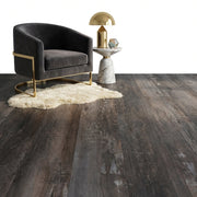 yarenza Lux Tenebrae Charred Black Oak Rechte Plank Plak PVC - Texture and Room View